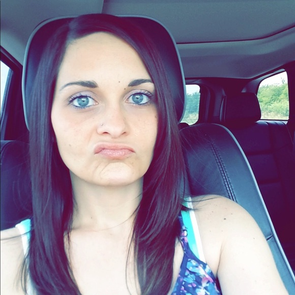 Meet your Posher, Ashley - Picture 1 of 1